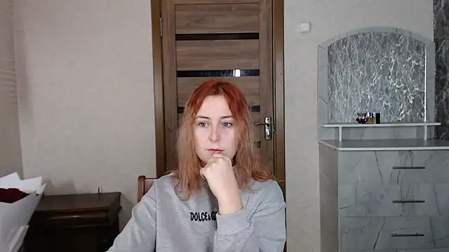 Kristy-Max online show from September 2025 08:53:01 PM