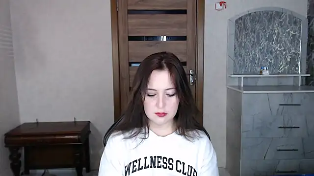 Kristy-Max online show from October 2025 07:58:01 PM