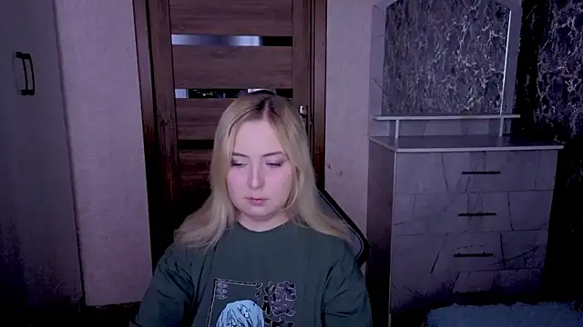 Kristy-Max online show from May 2026 08:58:01 PM