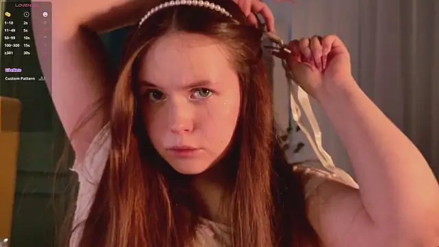 SunnyRisha online show from October 2025 05:08:01 AM