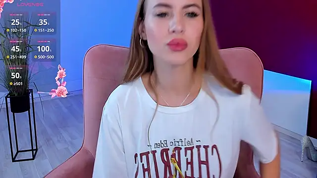 CherieDane online show from November 2025 01:00:02 PM