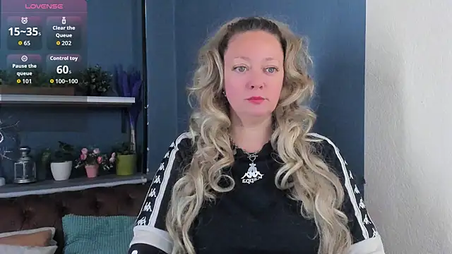 Snapshot of JesiaFoxi chatting on October 2025 11:17:01 AM JesiaFoxi online show from October 2025 11:17:01 AM