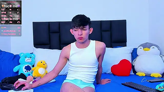 Tonny twink  online show from March 2025 06:01:02 PM