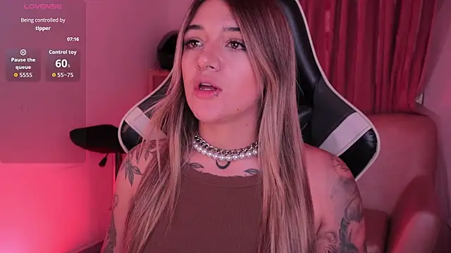 Snapshot of ashleyvalirya chatting on December 2025 04:07:02 AM ashleyvalirya online show from December 2025 04:07:02 AM