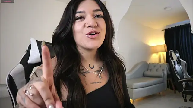 Snapshot of ashleyvalirya chatting on March 2026 07:35:01 PM ashleyvalirya online show from March 2026 07:35:01 PM