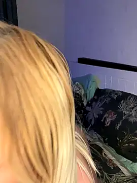 saskiapierce online show from September 2025 07:04:02 PM