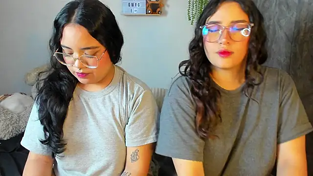 maddie-and-chelsea- online show from January 2026 04:32:02 PM