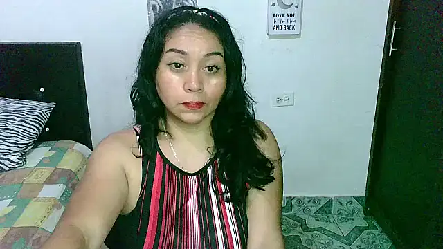 Snapshot of zaray_bella chatting on February 2025 12:13:01 AM zaray bella online show from February 2025 12:13:01 AM