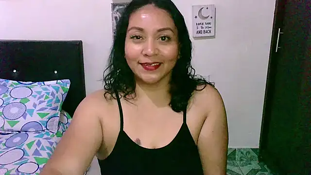 Snapshot of zaray_bella chatting on November 2025 10:12:01 PM zaray bella online show from November 2025 10:12:01 PM