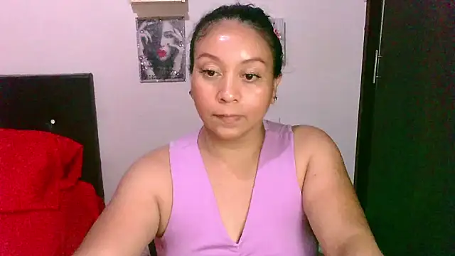 Snapshot of zaray_bella chatting on November 2025 10:25:01 PM zaray bella online show from November 2025 10:25:01 PM