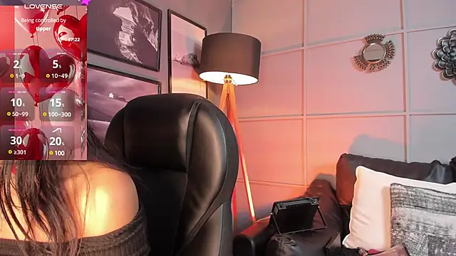 Snapshot of Giovanna_oliveira chatting on February 2025 12:37:02 AM Giovanna oliveira online show from February 2025 12:37:02 AM