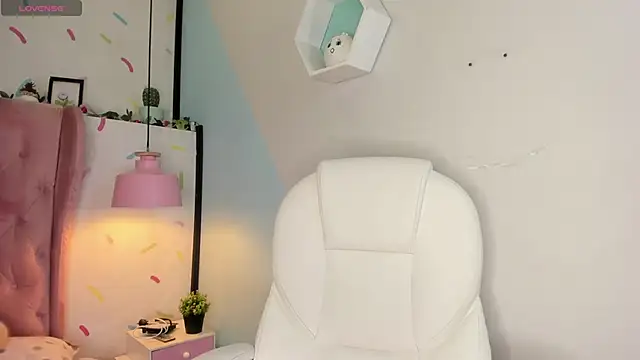 Snapshot of Giovanna_oliveira chatting on February 2025 08:14:01 AM Giovanna oliveira online show from February 2025 08:14:01 AM