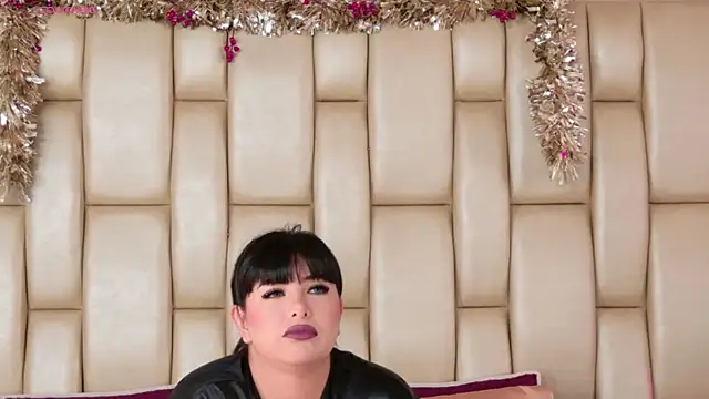 Alexa Miss online show from November 2025 07:18:01 PM