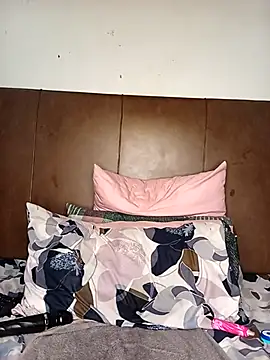 Snapshot of Boobylicious_BB chatting on March 2025 08:27:01 AM Boobylicious BB online show from March 2025 08:27:01 AM