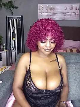 Snapshot of Boobylicious_BB chatting on September 2025 06:53:01 PM Boobylicious BB online show from September 2025 06:53:01 PM