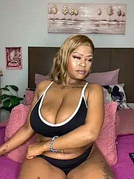 Snapshot of Boobylicious_BB chatting on December 2025 11:10:01 PM Boobylicious BB online show from December 2025 11:10:01 PM