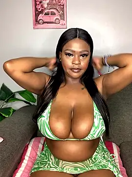 Snapshot of Boobylicious_BB chatting on January 2026 11:31:01 PM Boobylicious BB online show from January 2026 11:31:01 PM