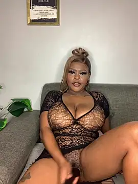 Snapshot of Boobylicious_BB chatting on January 2026 11:14:01 PM Boobylicious BB online show from January 2026 11:14:01 PM