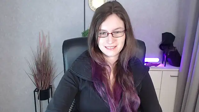 emmaxDelight online show from November 2025 06:23:01 AM