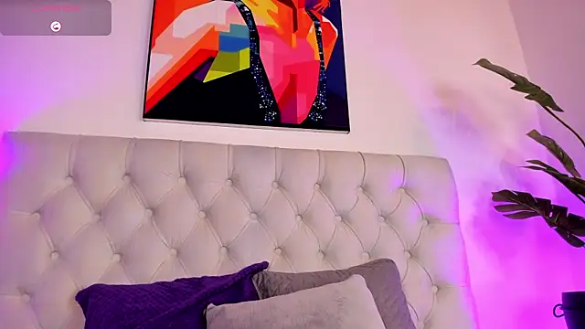 Mia ross16 online show from February 2025 07:34:01 PM