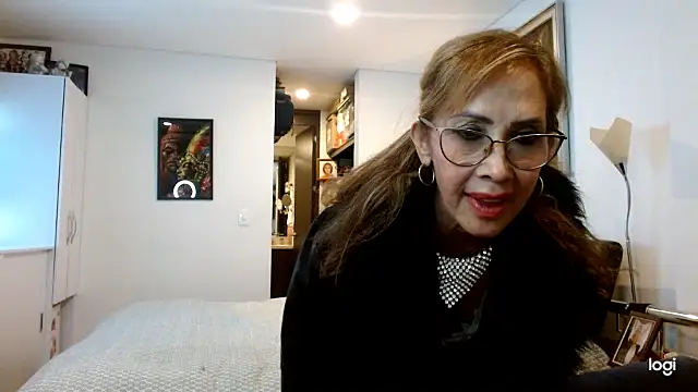 Canelita28 online show from April 2026 12:09:02 AM