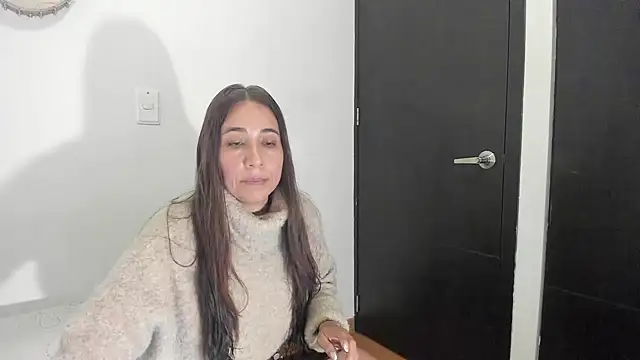 electra hunt online show from December 2024 11:45:02 PM