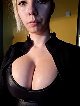 allinqueen online show from March 2026 05:16:01 PM