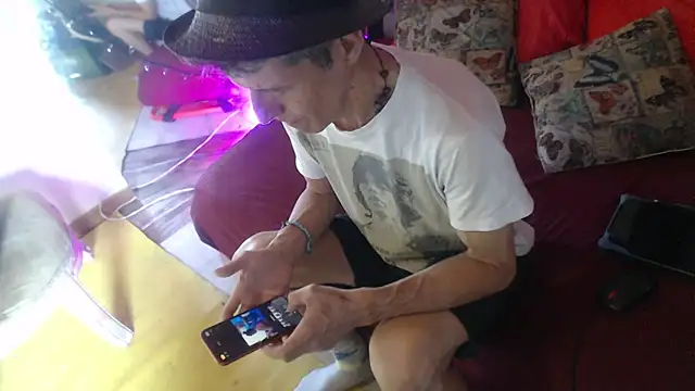 laye19 online show from February 2025 04:44:01 PM