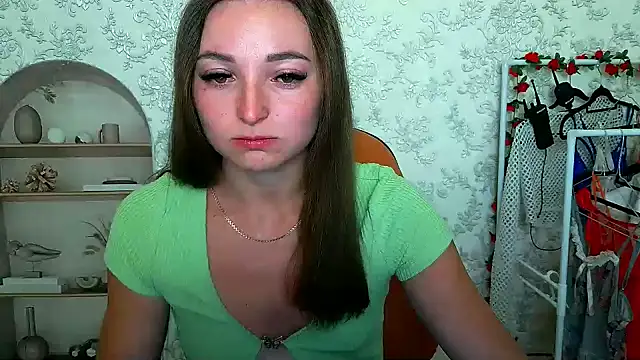  Barbie Kiss  online show from September 2025 05:40:02 AM