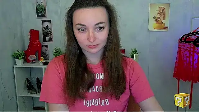  Barbie Kiss  online show from April 2026 01:41:02 PM