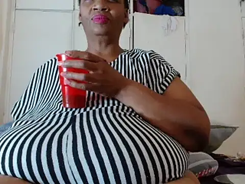 tinagiant online show from March 2025 10:55:02 AM