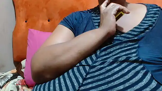 tinagiant online show from October 2025 02:12:02 AM