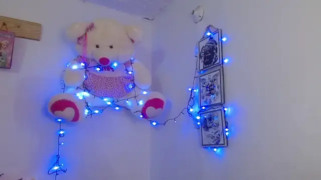 Snapshot of SexyTokio4 chatting on January 2025 05:45:02 PM SexyTokio4 online show from January 2025 05:45:02 PM