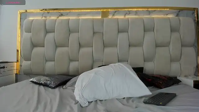 Hanna lens online show from January 2026 06:00:02 PM