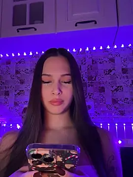 EricaWalls online show from February 2025 08:16:01 PM