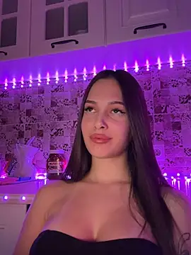 EricaWalls online show from February 2025 12:31:02 AM