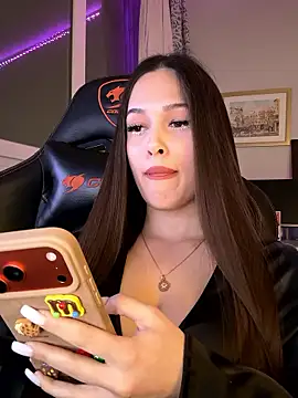 Snapshot of EricaWalls chatting on February 2026 06:57:02 PM EricaWalls online show from February 2026 06:57:02 PM