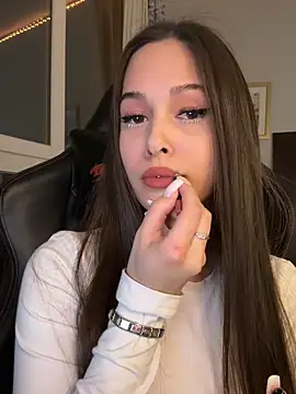 Snapshot of EricaWalls chatting on February 2026 04:16:01 PM EricaWalls online show from February 2026 04:16:01 PM