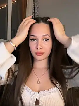 Snapshot of EricaWalls chatting on March 2026 08:04:02 PM EricaWalls online show from March 2026 08:04:02 PM