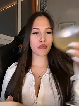 Snapshot of EricaWalls chatting on March 2026 07:28:01 PM EricaWalls online show from March 2026 07:28:01 PM