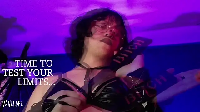 vanelope11 online show from October 2025 06:51:01 PM