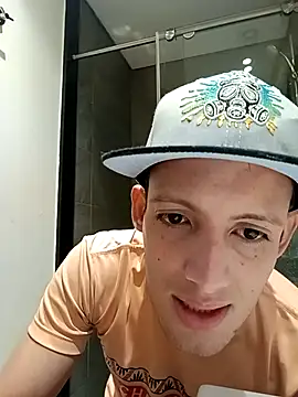 Duvan Martinez23 online show from April 2026 10:13:02 AM