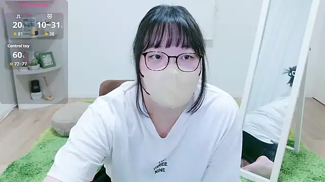 Snapshot of o-Aya-o chatting on October 2025 02:19:01 PM o-Aya-o online show from October 2025 02:19:01 PM