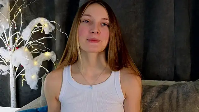 Snapshot of MonaEldon chatting on January 2025 01:20:02 AM MonaEldon online show from January 2025 01:20:02 AM