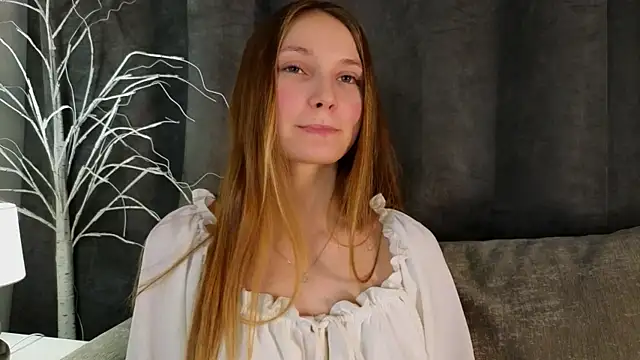 Snapshot of MonaEldon chatting on January 2025 04:15:01 AM MonaEldon online show from January 2025 04:15:01 AM