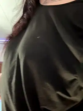 menaceswife online show from October 2025 06:36:01 PM