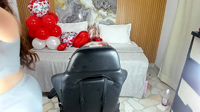 Danna topless online show from March 2025 12:01:02 PM