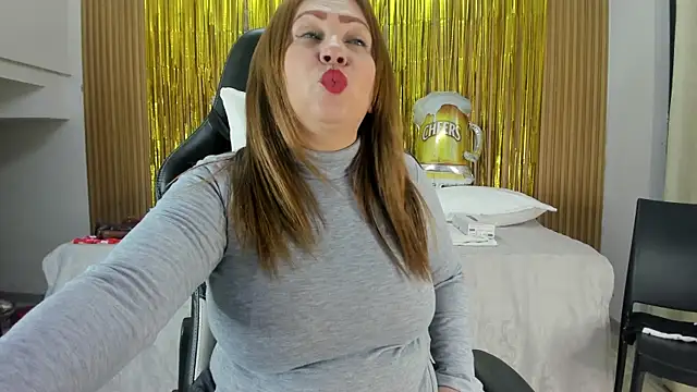 Danna topless online show from October 2025 12:05:02 PM