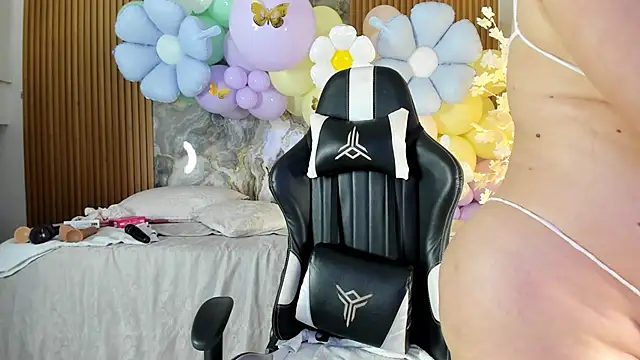 Danna topless online show from March 2026 12:16:01 PM