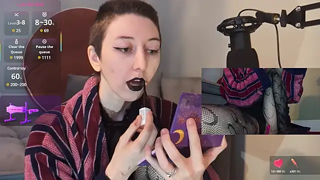 lovelylucyy online show from March 2025 05:07:02 PM